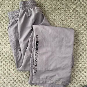 Under Armour Men’s wind pants. Size small.